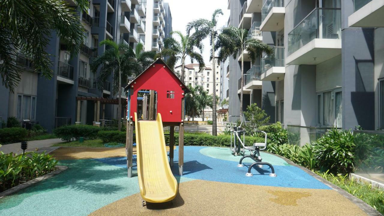 Palm Tree Condos Across Naia3 By Beth Manila Exterior foto