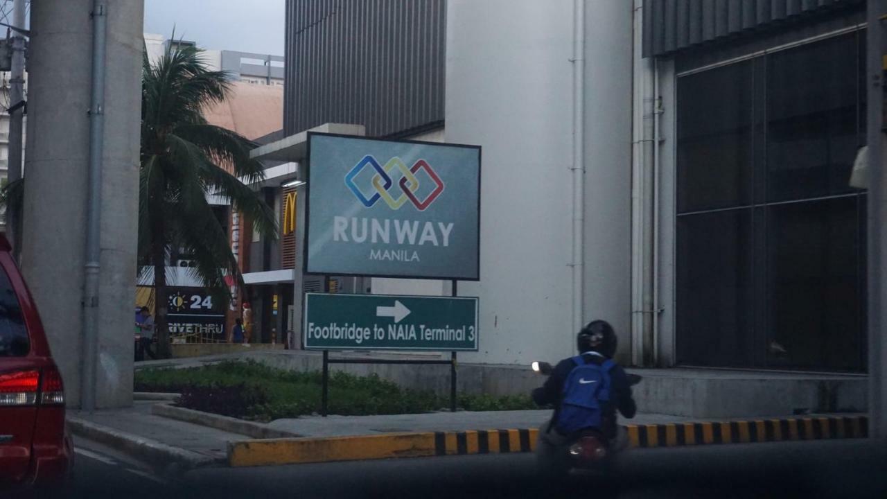 Palm Tree Condos Across Naia3 By Beth Manila Exterior foto