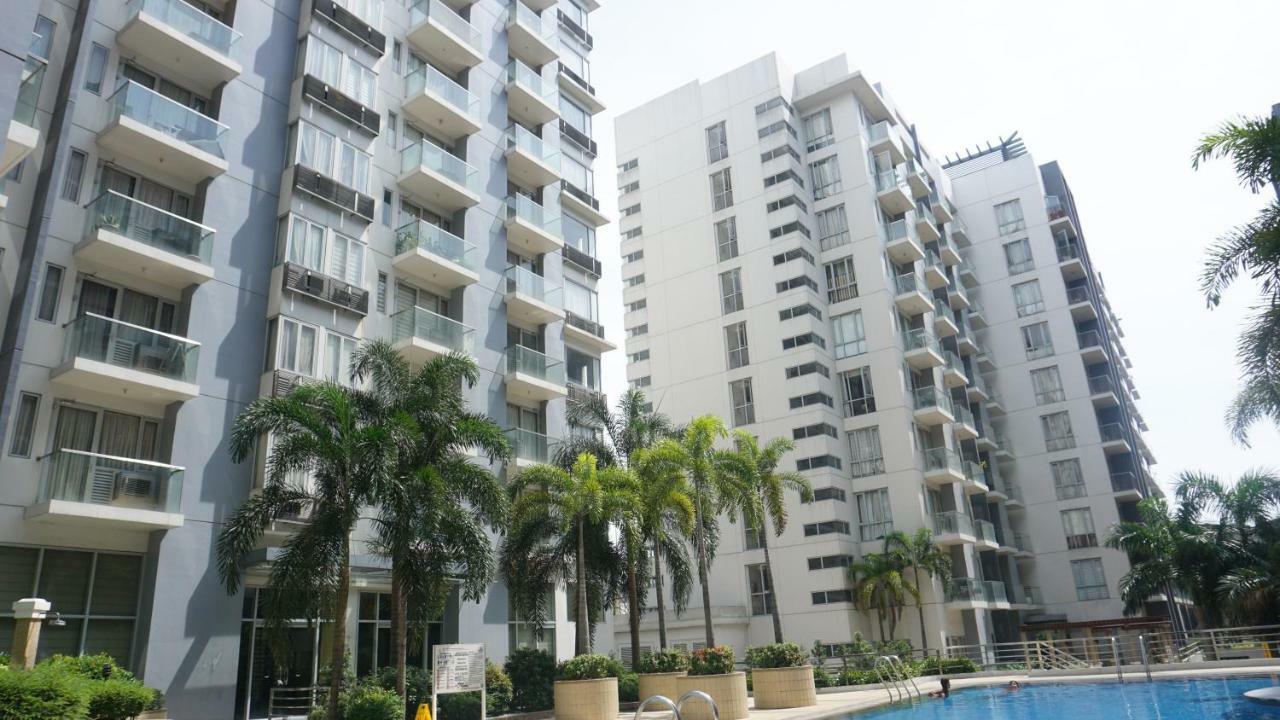 Palm Tree Condos Across Naia3 By Beth Manila Exterior foto